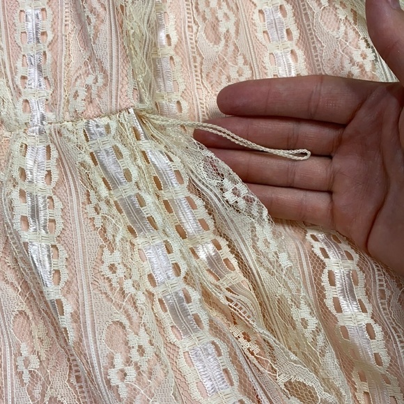 Vintage Alfred Angelo 60's Pink White Lace Long Sleeve High Neck Pioneer Dress - Picture 14 of 16